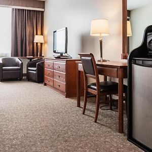 Adam'S Airport Inn